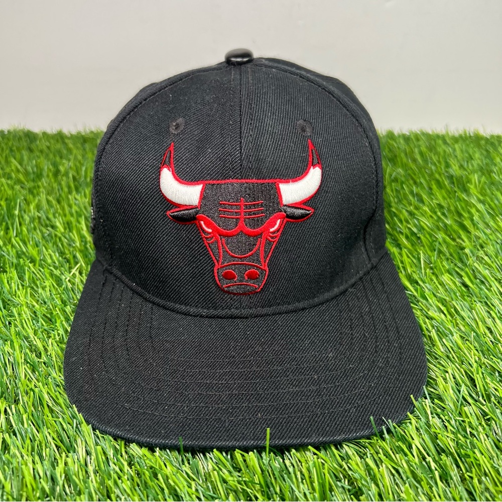 Pro Standard NBA Chicago Bulls 6x Champions SnapBack Hat